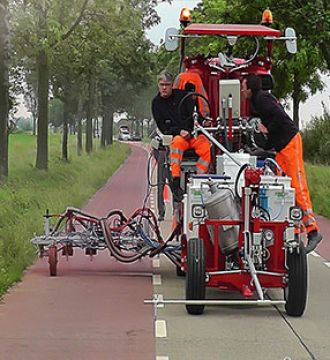 машины для нанесения дорожной разметки